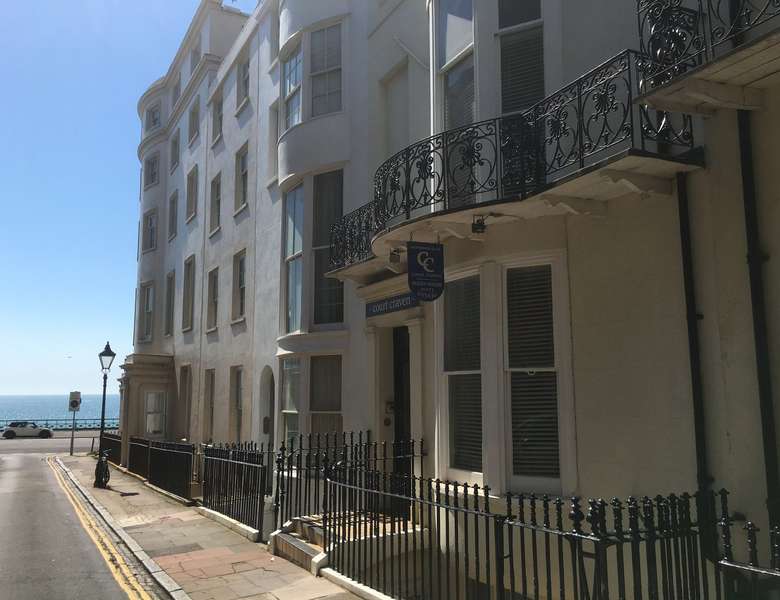 1. Guest House Brighton