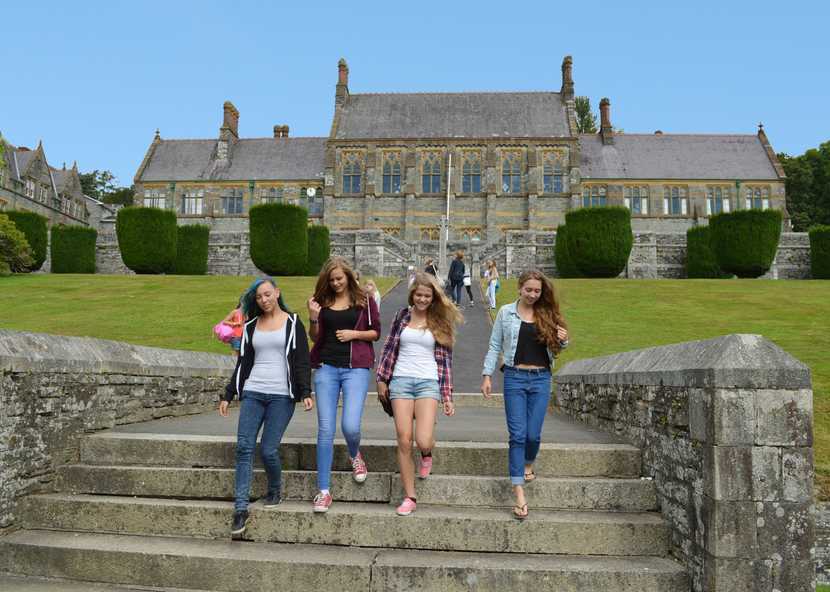 Italienerin Taetowierte College Partnertausch