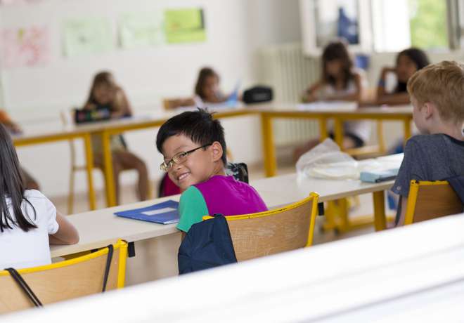 Jong, CIA, Antibes Jong, School