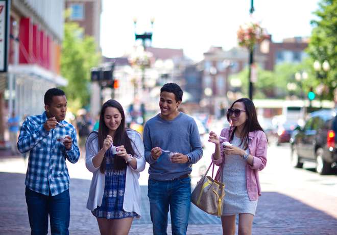 Kaplan, Boston Harvard Square, School