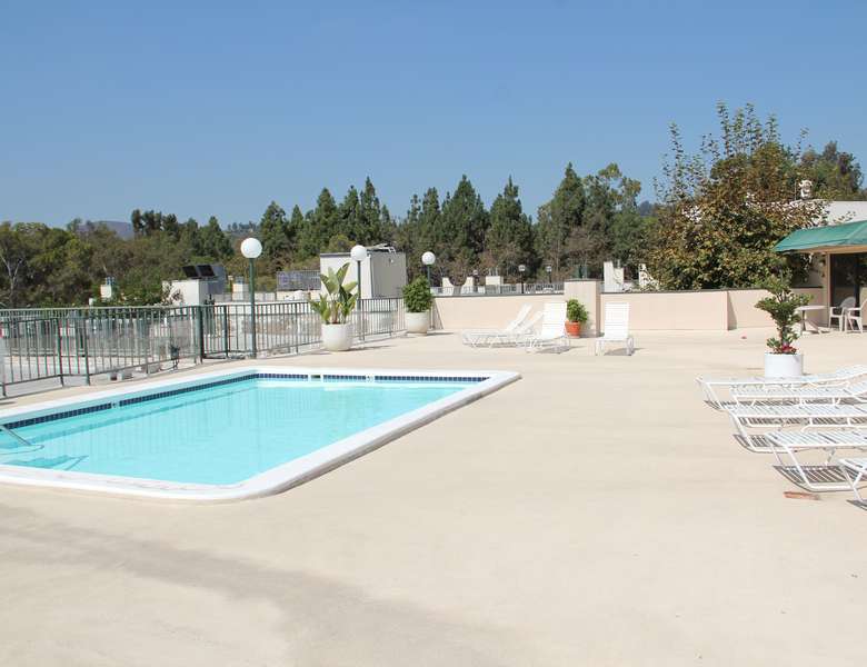 SMC - USH Apartment.JPG