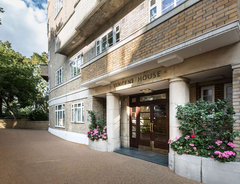 Londen Central - Vincent House Front.jpg