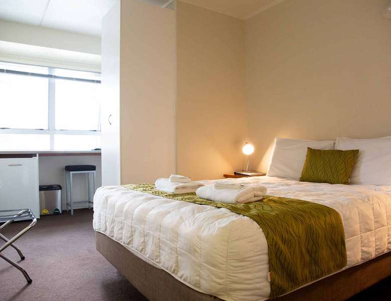 NZ AUCKLAND CITYLODGE 1.jpg
