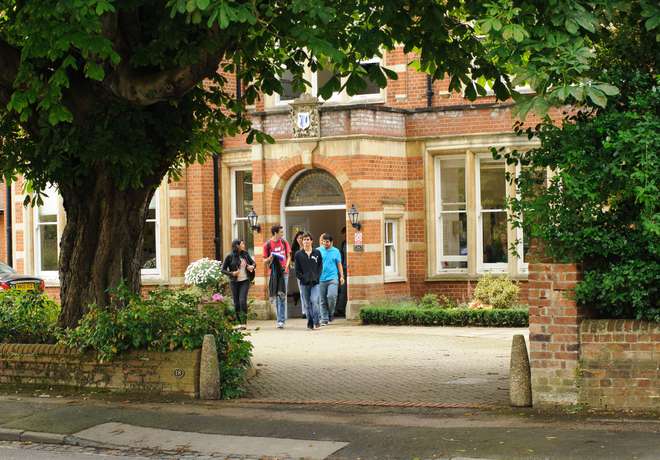 St. Clare's, Oxford Campus, School